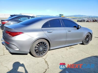 Trzecie zdjęcie samochodu z tyłu: 2021 MERCEDES BENZ CLA 250 VIN:W1K5J4GB6MN165325 - miniatura