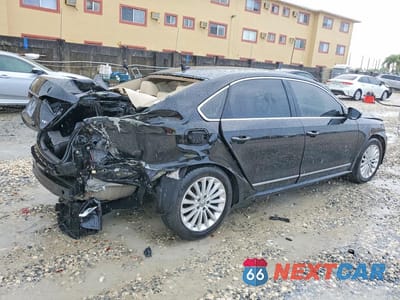Trzecie zdjęcie samochodu z tyłu: 2016 VOLKSWAGEN PASSAT SE VIN:1VWBS7A36GC013166 - miniatura