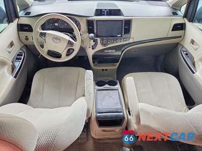 Zdjęcie 8 z 13 samochodu: 2014 TOYOTA SIENNA LE VIN:5TDKK3DCXES463020 - miniatura