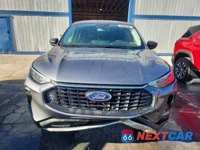 Piąte zdjęcie samochodu w środku: 2025 FORD ESCAPE ACTIVE VIN:1FMCU0GN8SUA77368 - miniatura