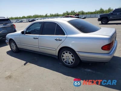 Drugie zdjęcie samochodu z przodu: 1999 MERCEDES-BENZ E 320 VIN:WDBJF65H2XA731293 - miniatura