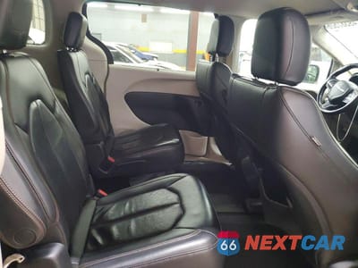 Zdjęcie 11 z 13 samochodu: 2017 CHRYSLER PACIFICA TOURING L VIN:2C4RC1BG6HR734299 - miniatura