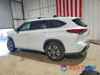 Drugie zdjęcie samochodu z przodu: 2023 TOYOTA HIGHLANDER XLE VIN:5TDKDRAHXPS005543 - miniatura