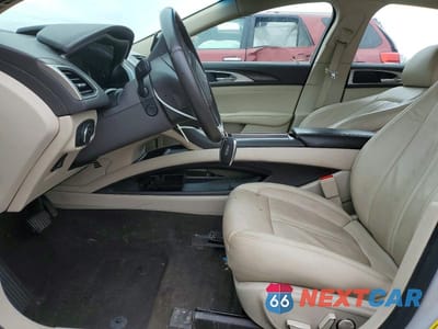 Zdjęcie 7 z 12 samochodu: 2019 LINCOLN MKZ RESERVE I VIN:3LN6L5D95KR604374 - miniatura