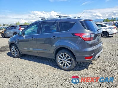 Drugie zdjęcie samochodu z przodu: 2017 FORD ESCAPE TITANIUM VIN:1FMCU9JD7HUD77500 - miniatura