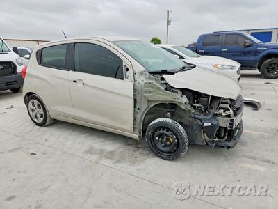 Czwarte zdjęcie samochodu z boku: 2020 CHEVROLET SPARK LS VIN:KL8CB6SA6LC423709 - miniatura