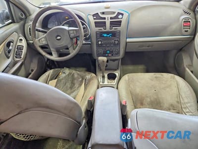 Zdjęcie 8 z 11 samochodu: 2004 CHEVROLET MALIBU MAXX LT VIN:1G1ZU648X4F197270 - miniatura