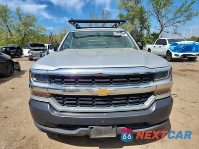 Piąte zdjęcie samochodu w środku: 2018 CHEVROLET SILVERADO C1500 VIN:1GCRCNEH6JZ280594 - miniatura