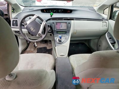 Zdjęcie 8 z 13 samochodu: 2010 TOYOTA PRIUS III VIN:JTDKN3DU3A0160013 - miniatura