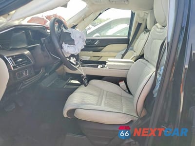Zdjęcie 7 z 12 samochodu: 2024 LINCOLN NAVIGATOR BLACK LABEL VIN:5LMJJ2TG6REL19658 - miniatura