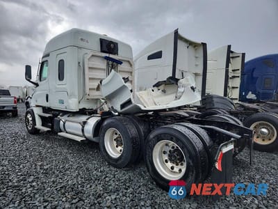 Trzecie zdjęcie samochodu z tyłu: 2024 FREIGHTLINER CASCADIA 126 SEMI TRUCK VIN:3AKJHHDR8RSUM9973 - miniatura