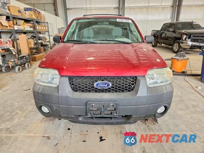 Piąte zdjęcie samochodu w środku: 2007 FORD ESCAPE XLT VIN:1FMCU03177KA13389 - miniatura