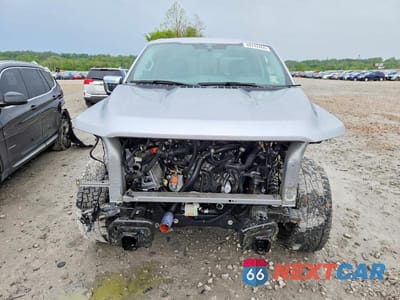Piąte zdjęcie samochodu w środku: 2022 FORD F150 SUPERCREW VIN:1FTFW1ED4NFA48728 - miniatura