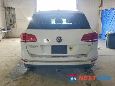 Zdjęcie 6 z 13 samochodu: 2017 VOLKSWAGEN TOUAREG WOLFSBURG VIN:WVGRF7BP1HD000355 - miniatura