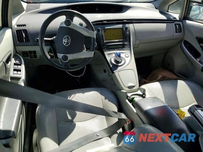 Zdjęcie 8 z 12 samochodu: 2010 TOYOTA PRIUS III VIN:JTDKN3DU2A0206561 - miniatura