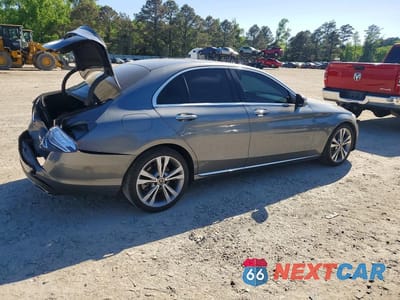 Trzecie zdjęcie samochodu z tyłu: 2018 MERCEDES-BENZ C 300 VIN:WDDWF4JB7JR361731 - miniatura