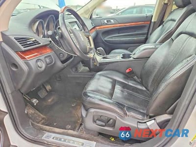 Zdjęcie 7 z 12 samochodu: 2012 LINCOLN MKT VIN:2LMHJ5AT9CBL55080 - miniatura