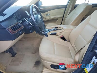 Zdjęcie 7 z 11 samochodu: 2009 BMW 528 I VIN:WBANU53549C119211 - miniatura