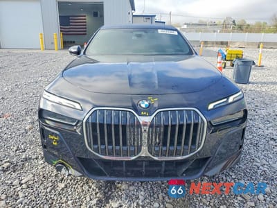 Piąte zdjęcie samochodu w środku: 2023 BMW 760 XI VIN:WBA33EJ04PCM62938 - miniatura