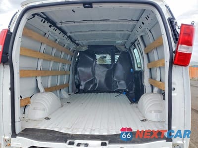 Zdjęcie 10 z 12 samochodu: 2025 CHEVROLET EXPRESS G2500 VIN:1GCWGAFP2S1160118 - miniatura