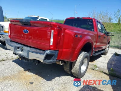 Trzecie zdjęcie samochodu z tyłu: 2024 FORD F350 SUPER DUTY VIN:1FT8W3DT3REE23825 - miniatura