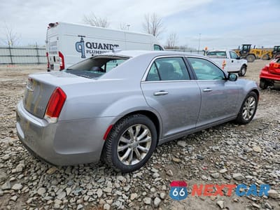 Trzecie zdjęcie samochodu z tyłu: 2018 CHRYSLER 300 LIMITED VIN:2C3CCAKGXJH300425 - miniatura