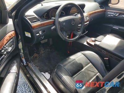 Zdjęcie 8 z 11 samochodu: 2008 MERCEDES-BENZ S 63 AMG VIN:WDDNG77X68A194736 - miniatura