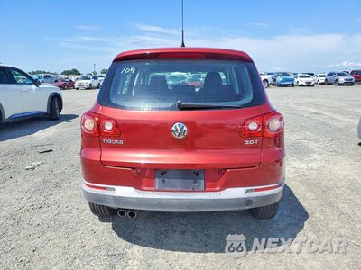 Zdjęcie 6 z 13 samochodu: 2010 VOLKSWAGEN TIGUAN S VIN:WVGAV7AX4AW000474 - miniatura