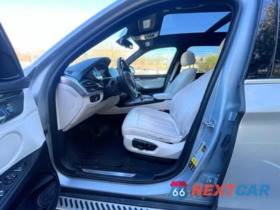 Zdjęcie 11 z 14 samochodu: 2017 BMW X5 XDRIVE35I VIN:5UXKR0C57H0V66589 - miniatura