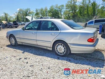 Drugie zdjęcie samochodu z przodu: 2000 MERCEDES-BENZ E 320 VIN:WDBJF65J7YB148619 - miniatura