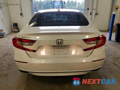 Zdjęcie 6 z 12 samochodu: 2018 HONDA ACCORD LX VIN:1HGCV1F11JA260215 - miniatura