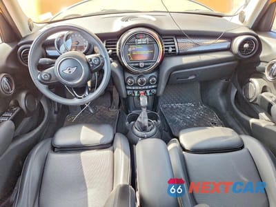 Zdjęcie 8 z 12 samochodu: 2017 MINI COOPER S VIN:WMWXU3C55H2D31958 - miniatura
