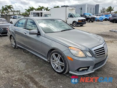 Czwarte zdjęcie samochodu z boku: 2010 MERCEDES-BENZ E 350 VIN:WDDHF5GB2AA208078 - miniatura