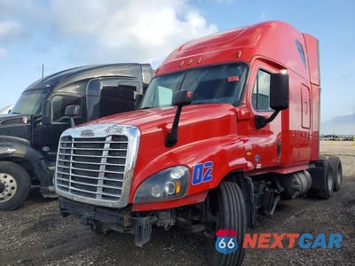Drugie zdjęcie samochodu z przodu: 2017 FREIGHTLINER CASCADIA 125 SEMI TRUCK VIN:1FUJGLDR3HLHX2511 - miniatura