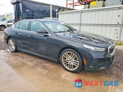 Czwarte zdjęcie samochodu z boku: 2024 BMW 530 I VIN:WBA43FJ03RCS33728 - miniatura