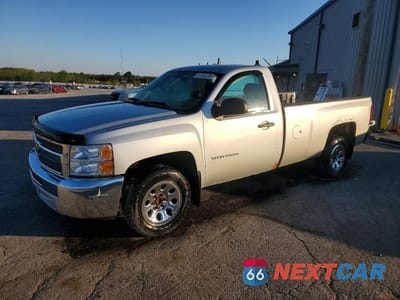 2013 CHEVROLET SILVERADO C1500 1GCNCPEX4DZ394910 - główne zdjęcie licytacji z USA - miniatura