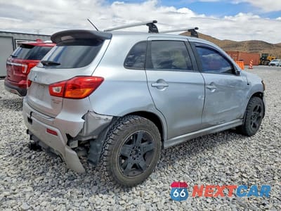 Trzecie zdjęcie samochodu z tyłu: 2011 MITSUBISHI OUTLANDER SPORT SE VIN:JA4AR4AU5BZ024564 - miniatura