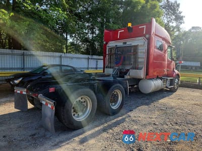 Czwarte zdjęcie samochodu z boku: 2019 VOLVO VNL SEMI TRUCK VIN:4V4NC9EH9KN899323 - miniatura