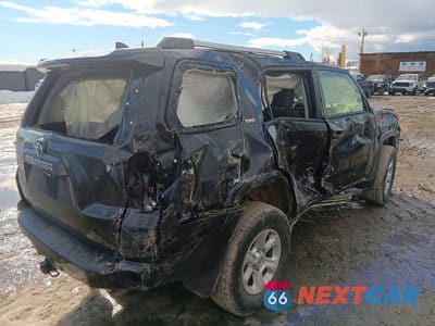 Trzecie zdjęcie samochodu z tyłu: 2022 TOYOTA 4RUNNER SR5 PREMIUM VIN:JTENU5JR7N6025675 - miniatura