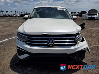 Piąte zdjęcie samochodu w środku: 2023 VOLKSWAGEN TIGUAN SE VIN:3VV3B7AXXPM057472 - miniatura