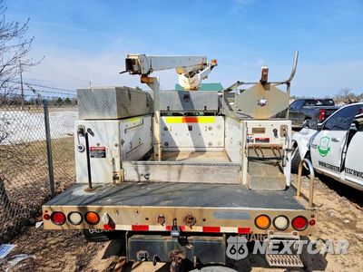 Piąte zdjęcie samochodu w środku: 2015 FORD E150 BUCKET TRUCK VIN:1FDUF4HY9FEA16996 - miniatura
