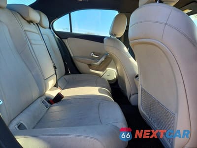 Zdjęcie 10 z 12 samochodu: 2020 MERCEDES-BENZ A 220 4MATIC VIN:W1K3G4FB9LW047334 - miniatura