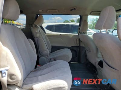 Zdjęcie 11 z 13 samochodu: 2011 TOYOTA SIENNA LE VIN:5TDKK3DCXBS015565 - miniatura