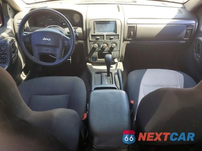 Zdjęcie 8 z 13 samochodu: 2004 JEEP GRAND CHEROKEE LAREDO VIN:1J4GX48S14C350839 - miniatura