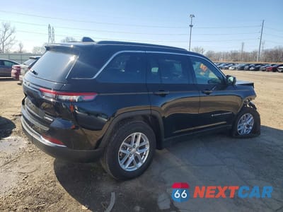 Trzecie zdjęcie samochodu z tyłu: 2024 JEEP GRAND CHEROKEE LAREDO VIN:1C4RJHAG7RC157955 - miniatura