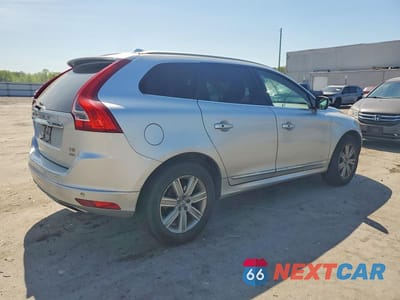 Trzecie zdjęcie samochodu z tyłu: 2017 VOLVO XC60 T5 INSCRIPTION VIN:YV440MRU8H2223298 - miniatura