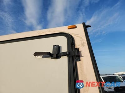 Zdjęcie 9 z 10 samochodu: 2015 JAYCO JAY FEATHER CAMPER VIN:1UJBJHBJ1F1JD0197 - miniatura