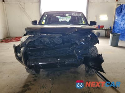 Piąte zdjęcie samochodu w środku: 2015 TOYOTA 4RUNNER SR5 PREMIUM VIN:JTEBU5JR4F5215847 - miniatura