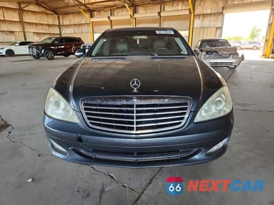 Piąte zdjęcie samochodu w środku: 2007 MERCEDES-BENZ S 550 VIN:WDDNG71X27A074343 - miniatura