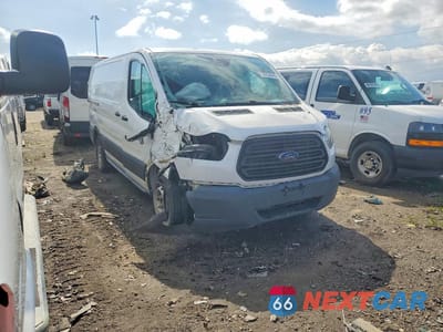 Czwarte zdjęcie samochodu z boku: 2016 FORD TRANSIT 150 DELIVERY VAN VIN:1FTYE1YM1GKB44155 - miniatura
